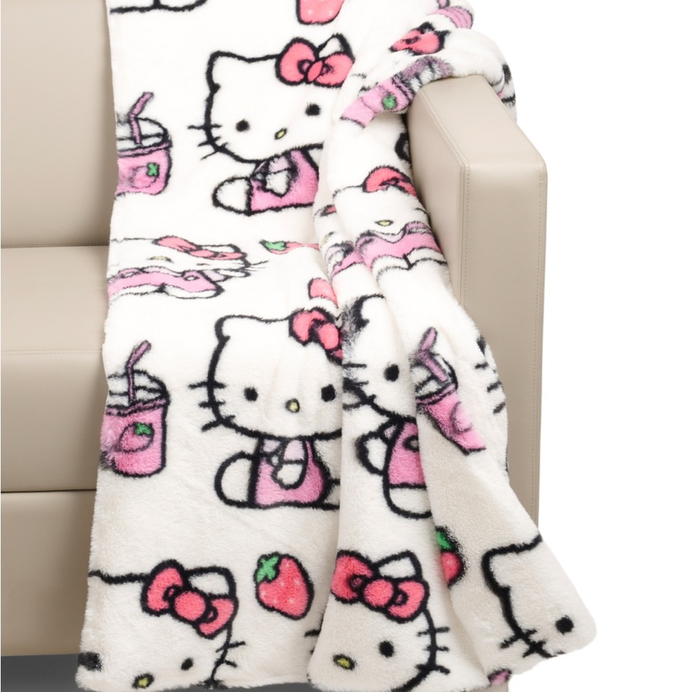 Hello kitty strawberry throw blanket